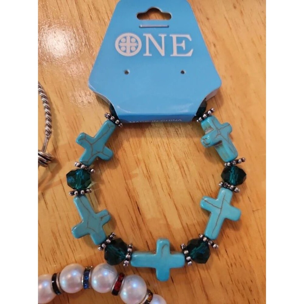 Cross Bracelets - Picture 3 of 4